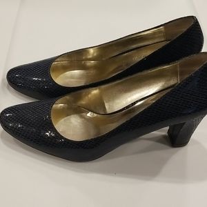 Etienne Aigner heels, blue, size 8M